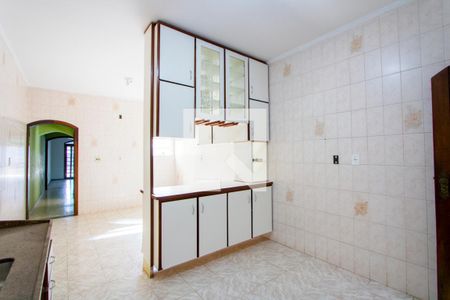 Casa à venda com 214m², 3 quartos e 2 vagas Casa à venda com 214m², 3 quartos e 2 vagasCozinha