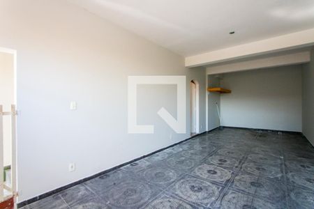 Garagem de casa à venda com 3 quartos, 214m² em Vila Suíça, Santo André