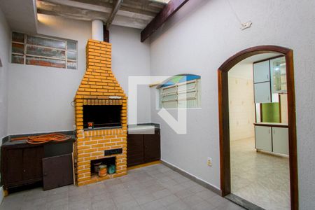 Casa à venda com 214m², 3 quartos e 2 vagas Casa à venda com 214m², 3 quartos e 2 vagasEspaço gourmet