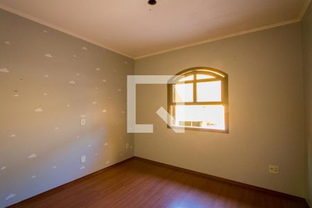Casa à venda com 214m², 3 quartos e 2 vagas Casa à venda com 214m², 3 quartos e 2 vagasQuarto 3
