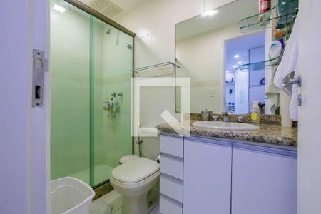 Apartamento à venda com 228m², 4 quartos e 3 vagasBanheiro da Suíte 3