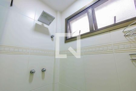 Apartamento à venda com 228m², 4 quartos e 3 vagasBanheiro da Suíte 1