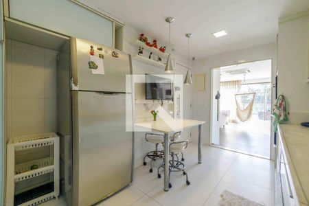 Apartamento à venda com 228m², 4 quartos e 3 vagasCozinha