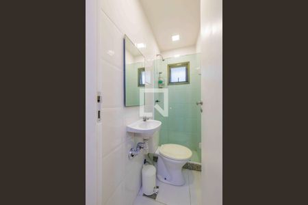 Apartamento à venda com 228m², 4 quartos e 3 vagasBanheiro da Suíte 2