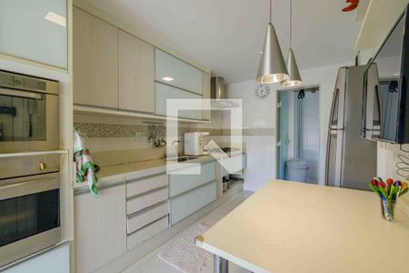 Apartamento à venda com 228m², 4 quartos e 3 vagasCozinha