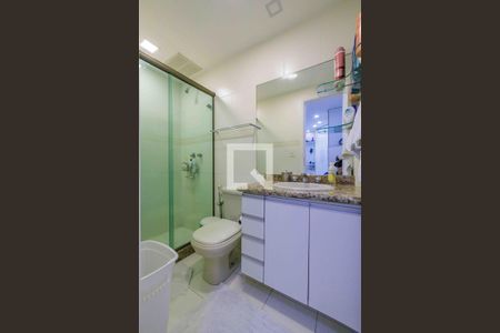 Apartamento à venda com 228m², 4 quartos e 3 vagasBanheiro da Suíte 3