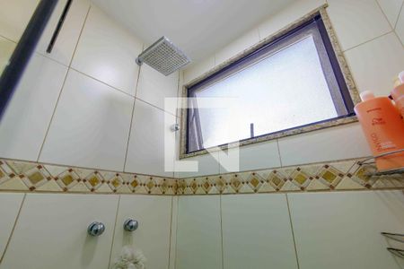 Apartamento à venda com 228m², 4 quartos e 3 vagasBanheiro da Suíte 4