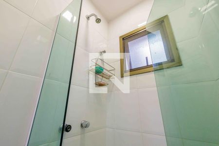 Apartamento à venda com 228m², 4 quartos e 3 vagasBanheiro da Suíte 2