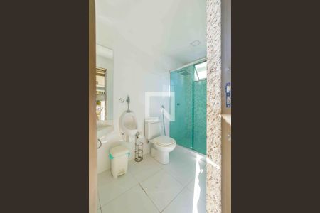 Apartamento à venda com 228m², 4 quartos e 3 vagasBanheiro