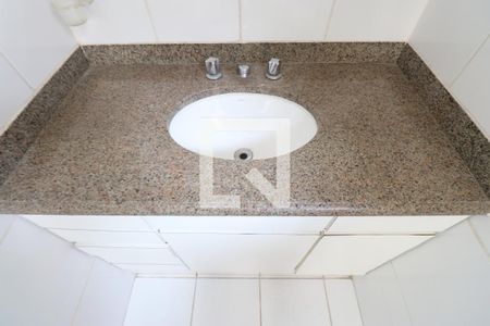 Casa à venda com 350m², 4 quartos e 6 vagasDetalhe do Banheiro da Suite 4