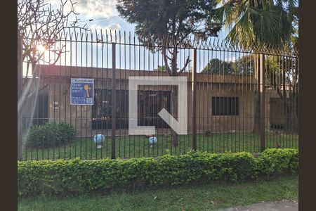 Casa à venda com 350m², 4 quartos e 6 vagasFachada