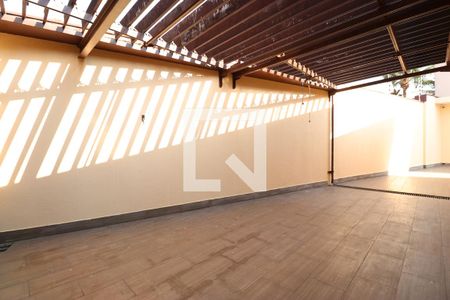 Casa à venda com 350m², 4 quartos e 6 vagasGaragem