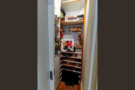 Casa para alugar com 656m², 3 quartos e 3 vagas Casa para alugar com 656m², 3 quartos e 3 vagasCloset da suíte 1