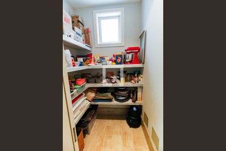 Casa para alugar com 656m², 3 quartos e 3 vagas Casa para alugar com 656m², 3 quartos e 3 vagasDespensa