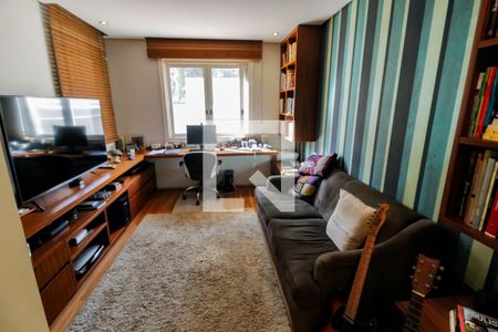 Casa para alugar com 656m², 3 quartos e 3 vagas Casa para alugar com 656m², 3 quartos e 3 vagasSuíte 1