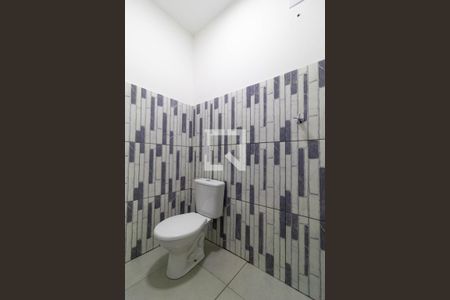 Casa à venda com 75m², 2 quartos e 4 vagas Casa à venda com 75m², 2 quartos e 4 vagasBanheiro