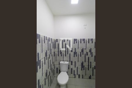 Casa à venda com 75m², 2 quartos e 4 vagas Casa à venda com 75m², 2 quartos e 4 vagasBanheiro