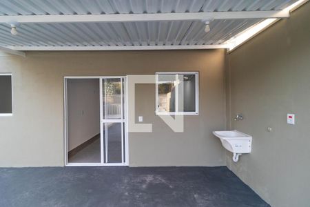 Casa à venda com 75m², 2 quartos e 4 vagas Casa à venda com 75m², 2 quartos e 4 vagasÁrea de Serviço