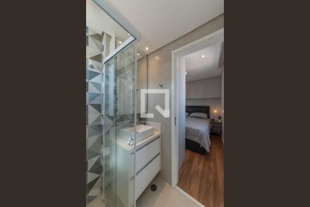 Apartamento à venda com 57m², 2 quartos e 2 vagas Apartamento à venda com 57m², 2 quartos e 2 vagasBanheiro da Suíte