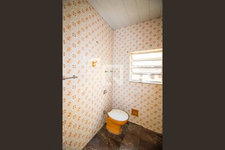 Casa à venda com 200m², 3 quartos e 2 vagas Casa à venda com 200m², 3 quartos e 2 vagasBanheiro