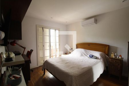 Casa à venda com 700m², 4 quartos e 4 vagasSuíte