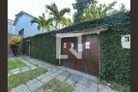 Casa à venda com 700m², 4 quartos e 4 vagasFachada