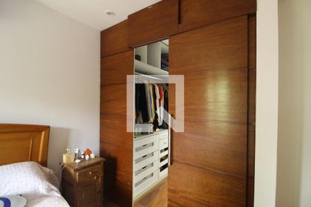 Casa à venda com 700m², 4 quartos e 4 vagasSuíte - Closet