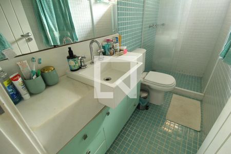 Casa à venda com 700m², 4 quartos e 4 vagasBanheiro social