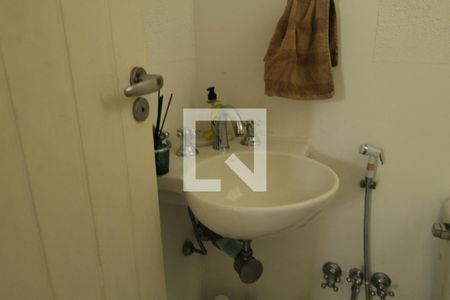 Casa à venda com 700m², 4 quartos e 4 vagasLavabo