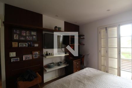 Casa à venda com 700m², 4 quartos e 4 vagasSuíte