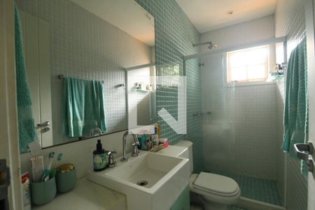 Casa à venda com 700m², 4 quartos e 4 vagasBanheiro social