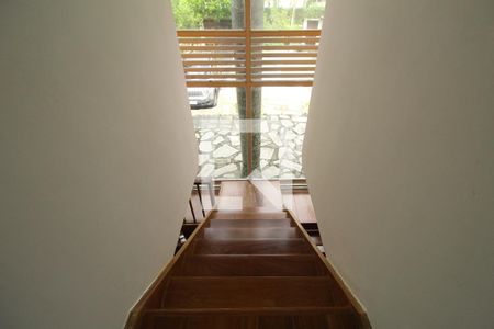 Casa à venda com 700m², 4 quartos e 4 vagasEscada