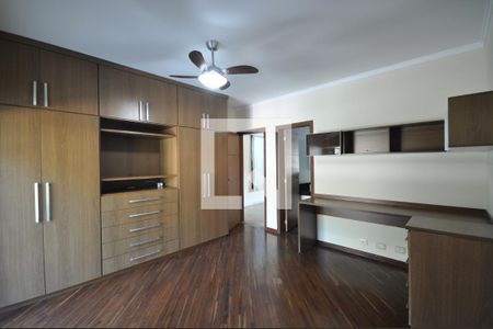 Casa para alugar com 600m², 4 quartos e 4 vagasSuíte 2