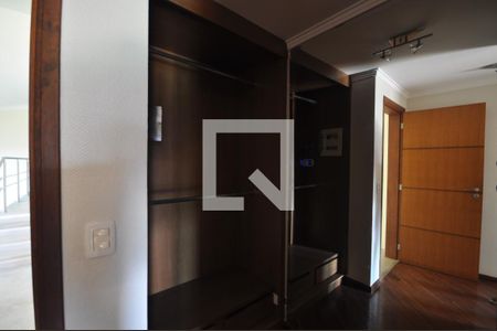 Casa para alugar com 600m², 4 quartos e 4 vagasCloset