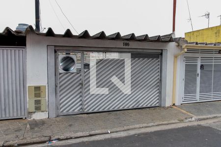 Casa para alugar com 100m², 2 quartos e 1 vagaFachada