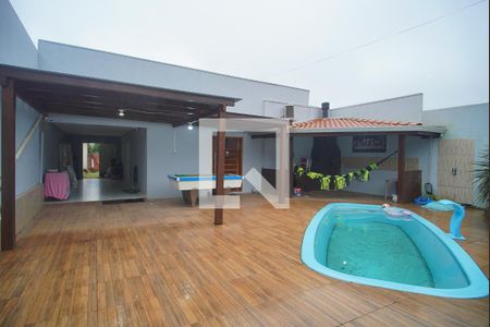 Casa à venda com 220m², 2 quartos e 4 vagasFachada