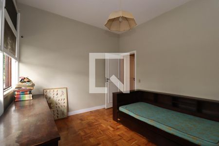 Casa para alugar com 355m², 6 quartos e 4 vagas Casa para alugar com 355m², 6 quartos e 4 vagasQuarto 2