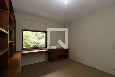 Casa para alugar com 355m², 6 quartos e 4 vagas Casa para alugar com 355m², 6 quartos e 4 vagasQuarto 3