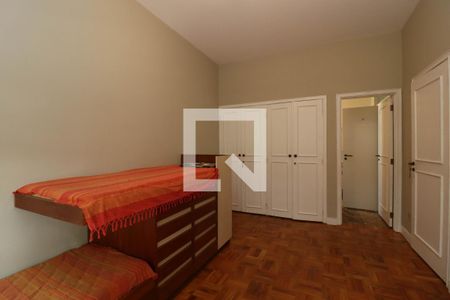 Casa para alugar com 355m², 6 quartos e 4 vagas Casa para alugar com 355m², 6 quartos e 4 vagasSuíte 2