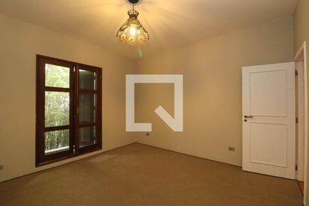 Casa para alugar com 355m², 6 quartos e 4 vagas Casa para alugar com 355m², 6 quartos e 4 vagasQuarto 1