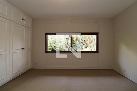 Casa para alugar com 355m², 6 quartos e 4 vagas Casa para alugar com 355m², 6 quartos e 4 vagasQuarto 4