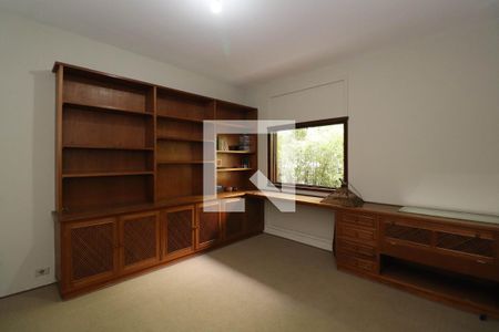 Casa para alugar com 355m², 6 quartos e 4 vagas Casa para alugar com 355m², 6 quartos e 4 vagasQuarto 3