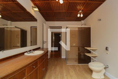 Casa para alugar com 355m², 6 quartos e 4 vagas Casa para alugar com 355m², 6 quartos e 4 vagasBanheiro da Suíte 1