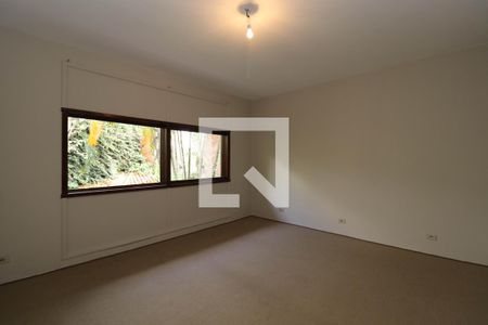 Casa para alugar com 355m², 6 quartos e 4 vagas Casa para alugar com 355m², 6 quartos e 4 vagasQuarto 4