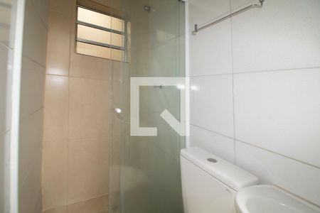Banheiro de casa de condomínio para alugar com 1 quarto, 35m² em Vila Maria Alta, São Paulo