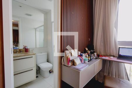 Apartamento à venda com 147m², 3 quartos e 2 vagasBanheiro da Suíte 1