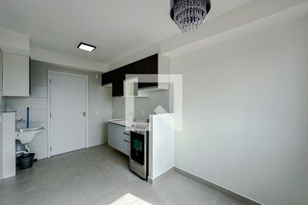 Sala/Cozinha de apartamento à venda com 1 quarto, 24m² em Vila Claudia, São Paulo