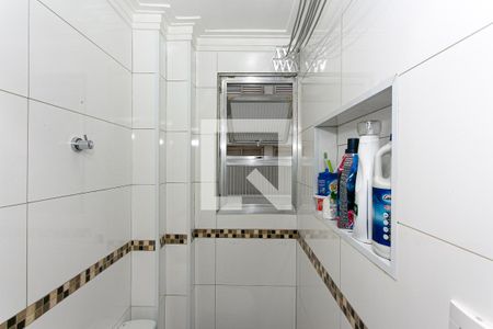 Apartamento à venda com 67m², 2 quartos e 1 vaga Apartamento à venda com 67m², 2 quartos e 1 vagaBanheiro de serviço