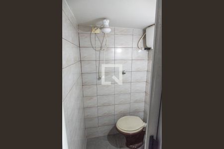 Casa para alugar com 144m², 2 quartos e 1 vaga Casa para alugar com 144m², 2 quartos e 1 vagaBanheiro da garagem