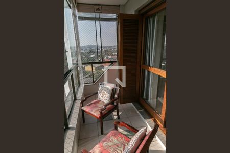 Apartamento à venda com 220m², 3 quartos e 3 vagasvaranda da suite